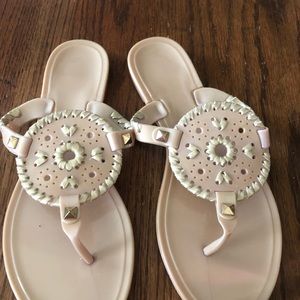 Sandals women’s size 7 unknown brand Never been worn!